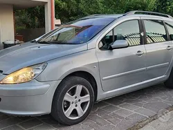Usata 2003 Peugeot 307 Station wagon | 850 €