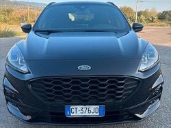 Nero Usata 2024 Ford Kuga ST-Line SUV | 24.500 € (Cara)