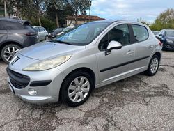 Grigio Usata 2009 Peugeot 207 Tre volumi | 3400 € (Buon prezzo)