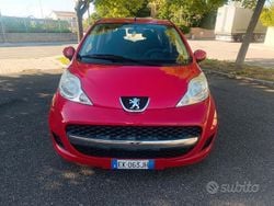 Rosso Usata 2011 Peugeot 107 Due volumi | 5700 € (Buon prezzo)