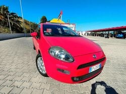 Rosso Usata 2014 Fiat Punto Tre volumi | 4299 € (Buon prezzo)