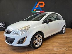 Bianco Usata 2013 Opel Corsa Coupé | 3900 € (Buon prezzo)