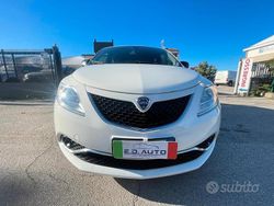 Bianco Usata 2013 Lancia Ypsilon Gold Due volumi | 5990 € (Buon prezzo)