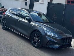 Grigio Usata 2018 Ford Focus ST-Line Tre volumi | 15.000 € (Buon prezzo)