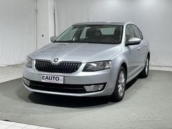 Marrone Usata 2015 Skoda Octavia Ambition Tre volumi | 6800 € (Buon prezzo)