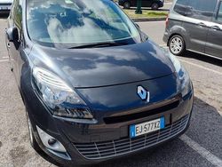 Grigio Usata 2011 Renault Scénic III Luxe Monovolume | 7500 € (Cara)