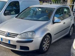 Grigio Usata 2006 VW Golf V Tre volumi | 4000 € (Buon prezzo)