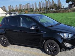 Nero Usata 2015 Hyundai i20 Tre volumi | 7400 €