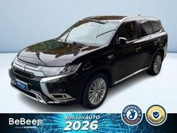 Nero pastello Usata 2020 Mitsubishi Outlander P-HEV SUV | 24.400 €