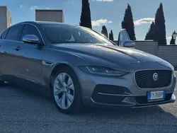 Grigio Usata 2019 Jaguar XE R-Dynamic Tre volumi | 16.000 € (Buon prezzo)