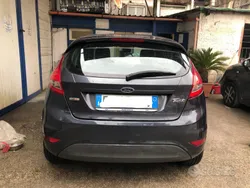Usata 2010 Ford Fiesta Due volumi | 2800 € (Super prezzo)