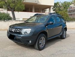 Nero Usata 2014 Dacia Duster Lauréate SUV | 8400 € (Buon prezzo)
