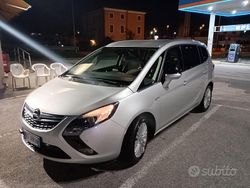 Grigio Usata 2016 Opel Zafira Monovolume | 5500 € (Super prezzo)