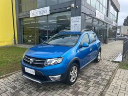 Blu Usata 2015 Dacia Sandero Stepway Tre volumi | 6500 € (Buon prezzo)