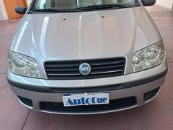 Grigio Usata 2004 Fiat Punto Tre volumi | 1450 € (Buon prezzo)