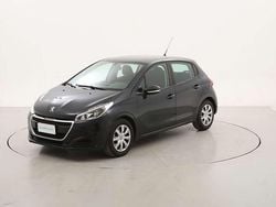 Nero Usata 2017 Peugeot 208 Active Due volumi | 7590 € (Ottimo prezzo)
