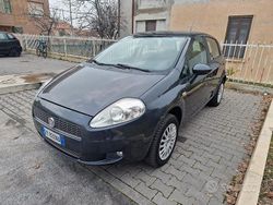 Grigio Usata 2010 Fiat Punto Due volumi | 1500 € (Buon prezzo)