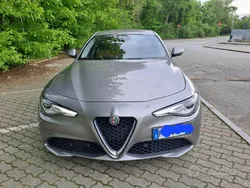 Usata 2017 Alfa Romeo Giulia Tre volumi | 17.500 € (Buon prezzo)