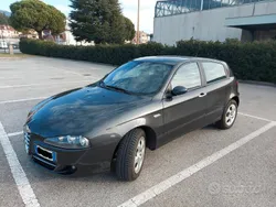 Grigio Usata 2008 Alfa Romeo 147 Distinctive Due volumi | 2200 € (Buon prezzo)