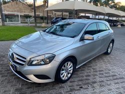 Grigio Usata 2015 Mercedes A180 Tre volumi | 11.500 € (Buon prezzo)