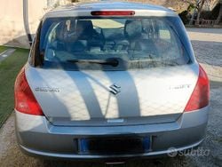 Grigio Usata 2007 Suzuki Swift Due volumi | 1200 €