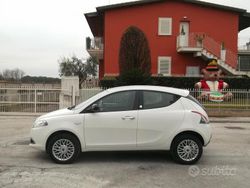 Bianco Usata 2014 Lancia Ypsilon Due volumi | 4500 € (Buon prezzo)