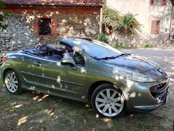 Usata 2009 Peugeot 207 CC Roland Garros Cabrio | 4200 € (Buon prezzo)