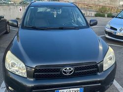 Nero Usata 2006 Toyota RAV4 SUV | 3000 €