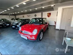 Rosso Usata 2004 Mini Cooper Due volumi | 3900 € (Buon prezzo)