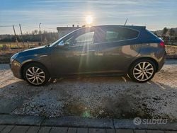 Grigio Usata 2013 Alfa Romeo Giulietta Tre volumi | 6700 € (Buon prezzo)