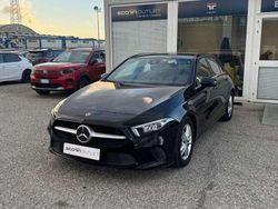 Nero metal. Usata 2019 Mercedes A180 Executive Tre volumi | 22.500 € (Buon prezzo)