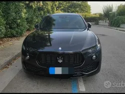 Usata 2018 Maserati Levante SUV | 41.000 € (Buon prezzo)