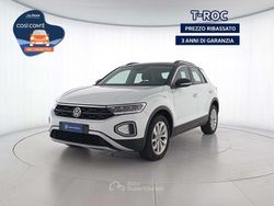 Pure white deep black perlato Usata 2022 VW T-Roc Life SUV | 20.500 € (Buon prezzo)
