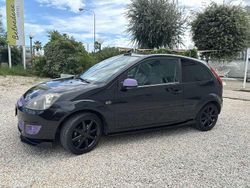 Usata 2007 Ford Fiesta Ghia Due volumi | 2400 € (Buon prezzo)