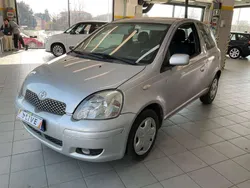 Argento Usata 2005 Toyota Yaris Sol Due volumi | 2350 € (Buon prezzo)