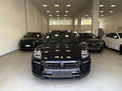 Nero Usata 2023 Porsche Macan SUV | 68.990 € (Buon prezzo)