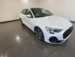 Bianco ghiacciaio metallizzato Nuova 2025 Audi A3 Sportback S-Line Due volumi | 39.990 € (Buon prezzo)