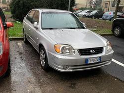 Grigio Usata 2003 Hyundai Accent Tre volumi | 2100 €