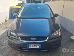 Usata 2006 Ford C-MAX Monovolume | 3950 € (Molto cara)