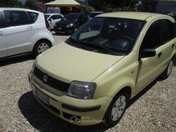 Giallo Usata 2010 Fiat Panda Tre volumi | 3200 € (Buon prezzo)
