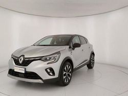Grigio Usata 2024 Renault Captur Techno SUV | 17.650 € (Buon prezzo)