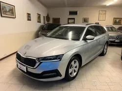Argento Usata 2020 Skoda Octavia Executive Station wagon | 17.200 € (Buon prezzo)
