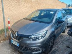 Grigio Usata 2018 Renault Captur Zen SUV | 13.500 € (Molto cara)
