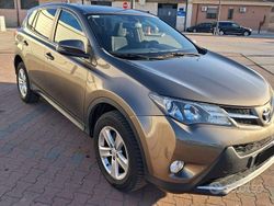 Marrone Usata 2013 Toyota RAV4 Active Tre volumi | 12.200 € (Buon prezzo)