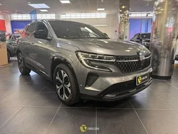 Grigio Usata 2024 Renault Austral Techno SUV | 31.850 € (Buon prezzo)