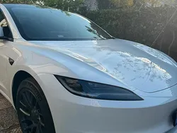 Usata 2024 Tesla Model 3 Tre volumi | 33.750 € (Buon prezzo)