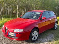 Rosso Usata 2003 Alfa Romeo 147 Due volumi | 6000 € (Molto cara)