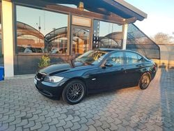 Nero Usata 2005 BMW 320 Efficient Dynamics Tre volumi | 3350 € (Super prezzo)