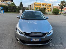 Grigio Usata 2017 Peugeot 308 Allure Due volumi | 12.000 €