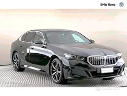 Black sapphire metallic Usata 2023 BMW 520 M Sport Tre volumi | 51.930 € (Super prezzo)
